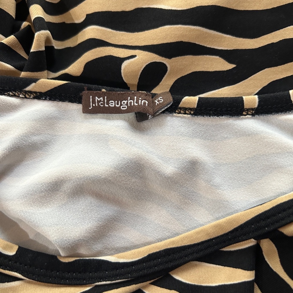 J. McLaughlin Signature Tee - Size XS - Picture 3 of 5
